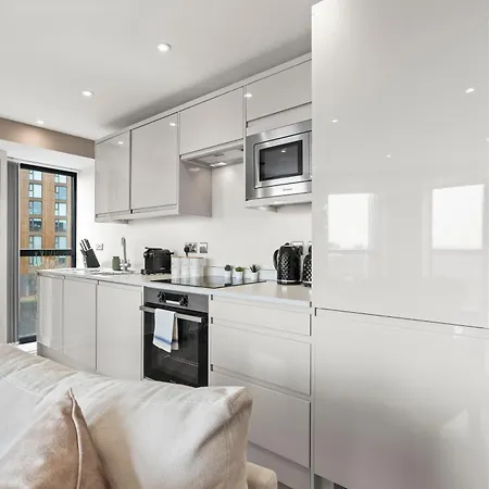Apartment Stylish 1 Bedroom Flat In Sleeps 2 By Purestay