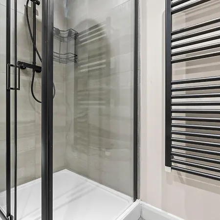 Stylish 1 Bedroom Flat In Sleeps 2 By Purestay Apartment *